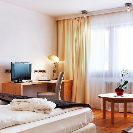 Hotel La Majun Ла Виля Екстериор снимка