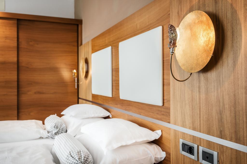 Hotel La Majun Ла Виля Екстериор снимка